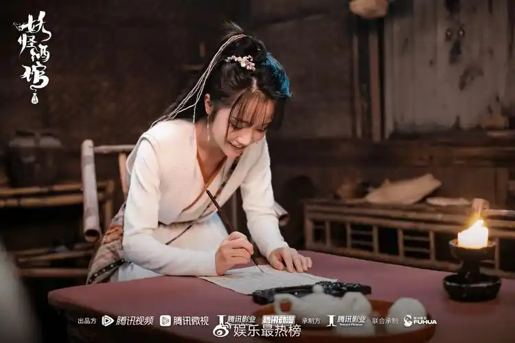 杨志雯温柔写真曝光新戏追着彩虹的我们反差出演女汉子