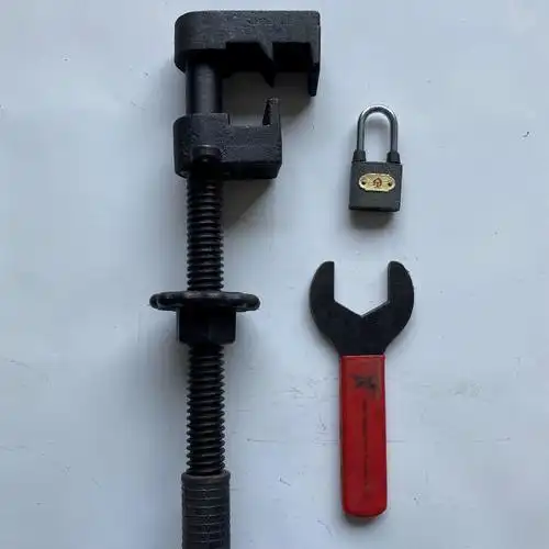 钩锁器 单轨道岔钩锁器现货供应 天骄铁路器材