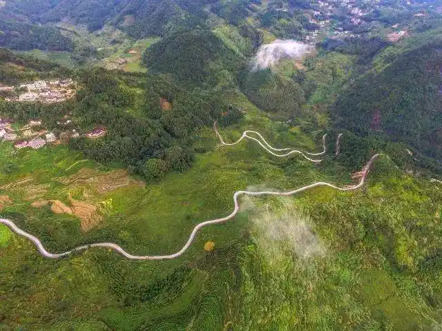 美丽乌石村简介