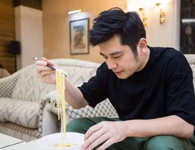 原创钱枫近照胖过杜海涛靠脸吃饭的他坚持不减肥的原因很心酸