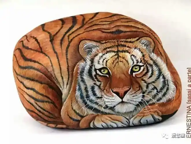 意大利艺术家ernestina gallina可爱的石头画:惟妙惟肖,栩栩如生