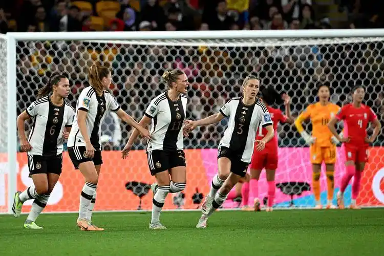 德国女足1-1韩国 小组出局复制男足噩梦_禁区_哥伦比亚_韩国队