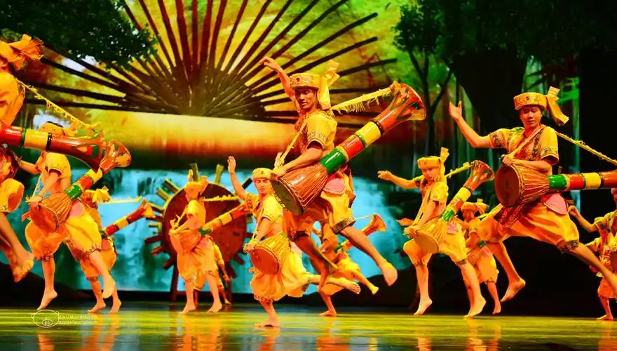 毕业季曼听御花园西双版纳的傣王御花园