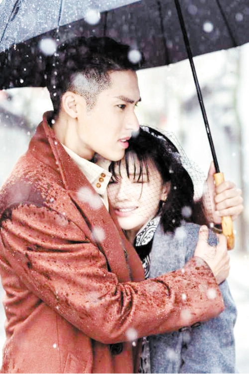 探班留守横店的最大剧组之一步云衢剧组400人坚守横店整装待发