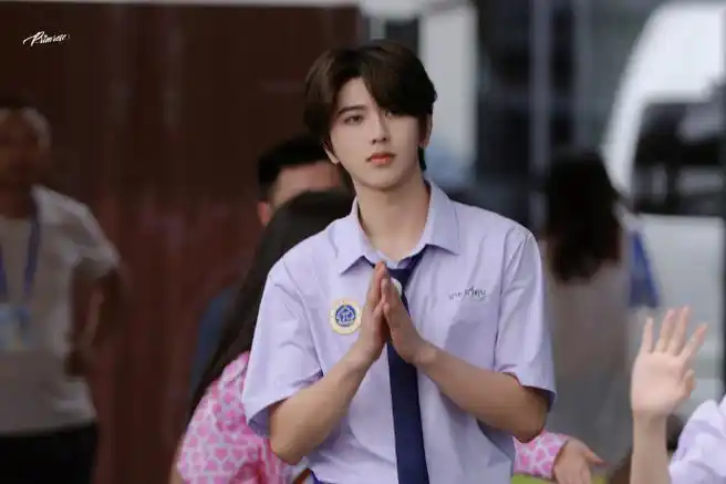 这放在哪个学校高低都得被暗恋个几年吧!#蔡徐坤白月光学长