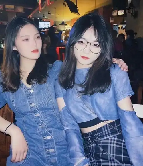 女装大佬怎么藏鸡视频女装大佬怎么藏鸡儿爽