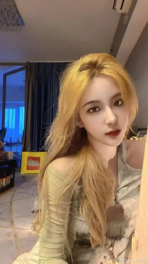 撸老婆rita全新美照说想让兄弟们换上当壁纸