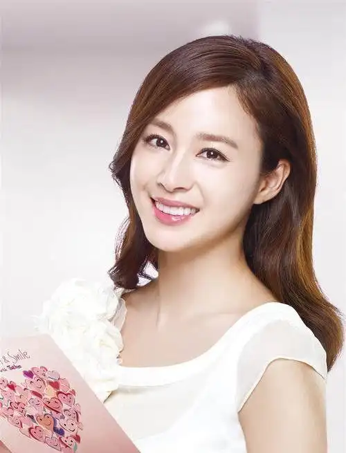 80后韩国美女明星金泰熙精彩照片欣赏,天生丽质美目流盼_高清图集