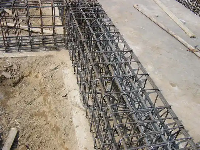 高层住宅基础梁钢筋绑扎