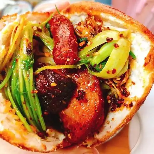 自制街边炸串夹馍的做法