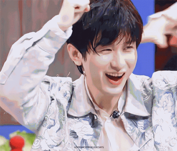 成毅的衣服都被水泼透明了##你好星期六成毅