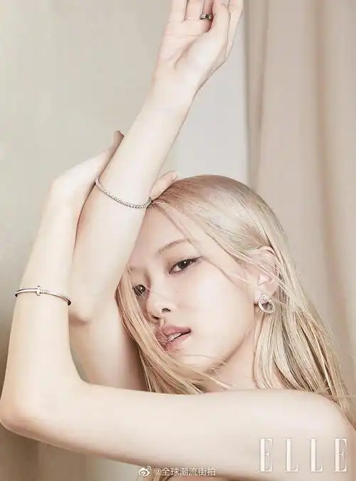 朴彩英 《elle 》韩国版六月刊封面大片释出,轻奢居家高级质感