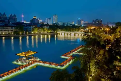 南通溢彩流光夜濠河