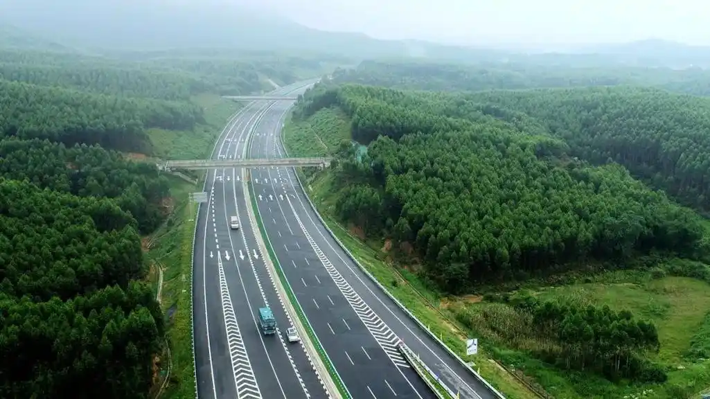 韶新高速公路通车韶关高速路网从三纵三横一环跃升为四纵三横一环