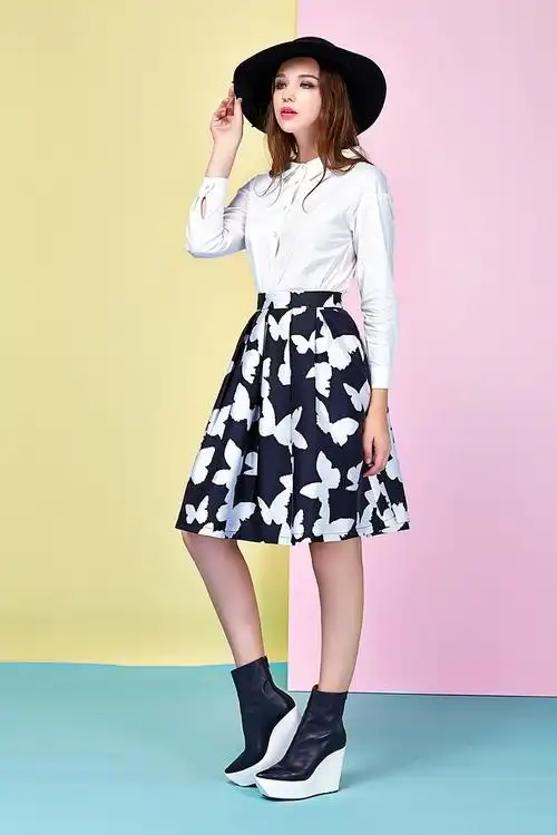 宣传图女装主图简洁简约卡通可爱清新海报海报韩范模特女模特可爱美女