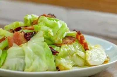 给肉都不换巨下饭醋溜手撕包菜的做法大全_给肉都不换巨下饭醋溜手撕