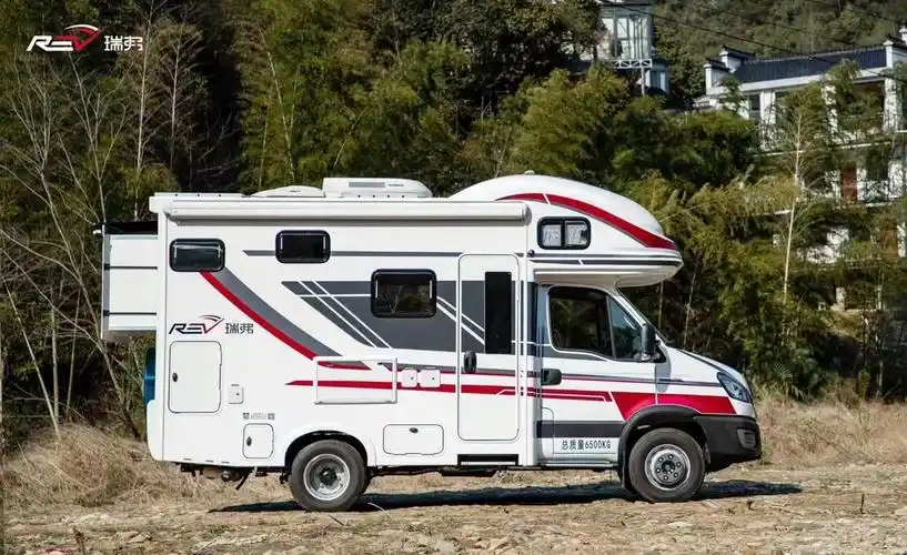 多功能旅居车瑞弗启界r500