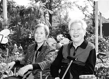 彭士禄从小就是个懂事又善良的孩子.