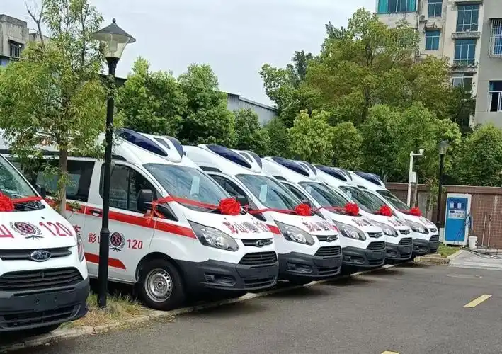 新添七辆负压救护车不断增强疫情防控配置能力