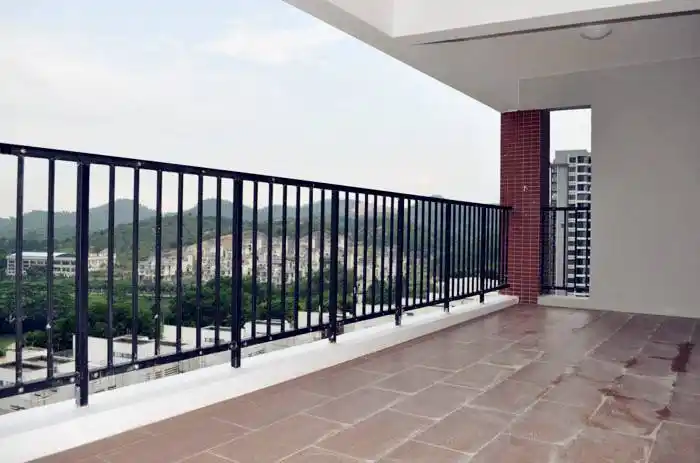 阳台防护栏