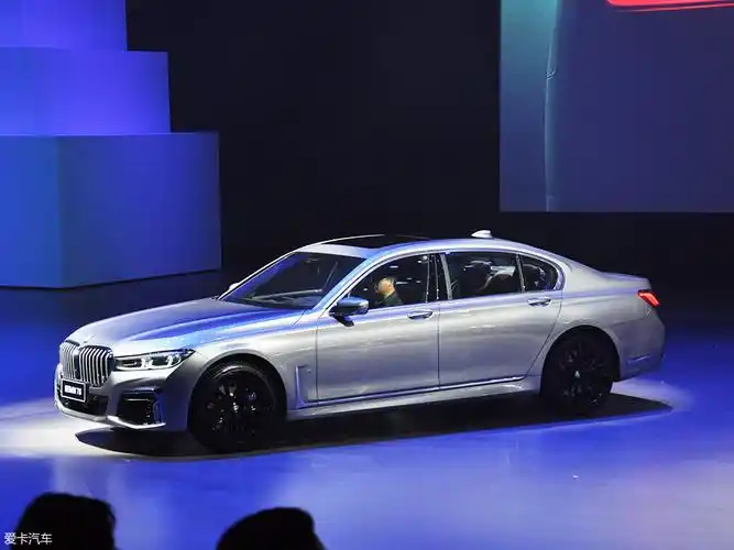 > 新宝马7系正式上市!