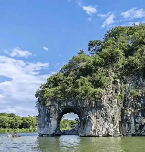 自组团4月19日醇享桂林纯玩双高五日游