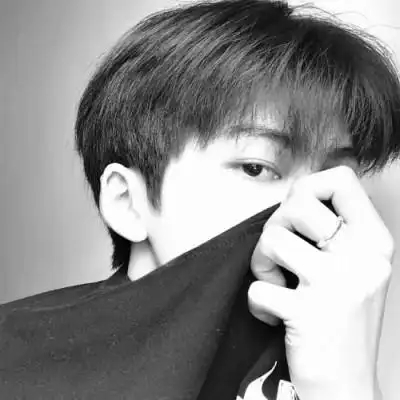 优质黑白男头像