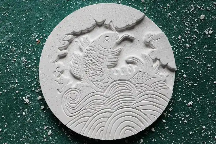 传承工匠精神提升审美素养记石膏浮雕创意美术制作活动