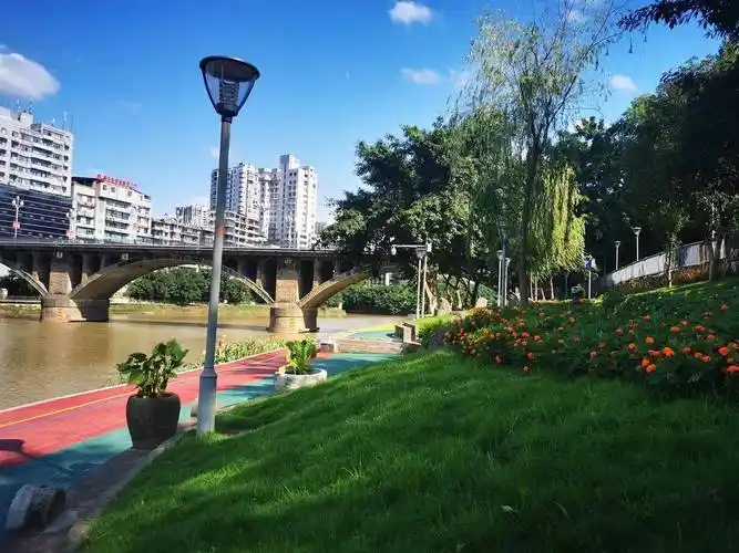 我为群众办实事綦江滨河步道提档升级工程将于11月全面完工