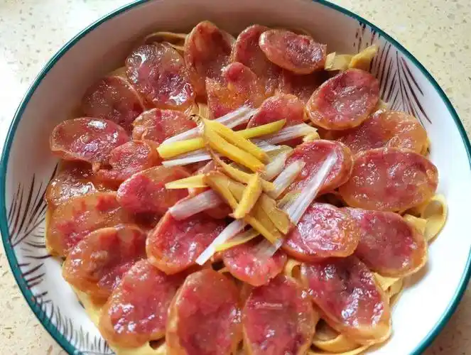 原创现在正是吃这菜的时候简单蒸一蒸滋味鲜美上桌就被抢光