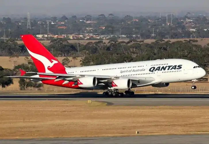 休斯顿 - 悉尼航班航路图▲ 美联航波音787-9客机top5 新加坡(sin)