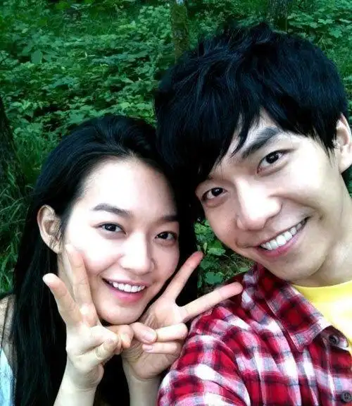 李胜基和申敏儿两人主演的电视剧《我的女友是九尾狐》也受到了观众的