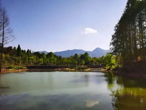 风光秀丽山水如画的张家山公园