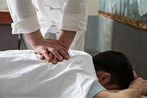 背部推拿按摩的功效与作用