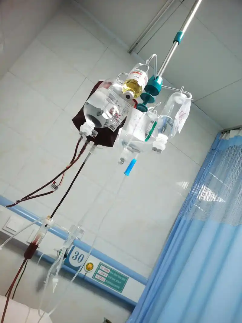 原来输营养液的时候血管真的会很痛,如果我早点知道在您不想吊那 - 抖