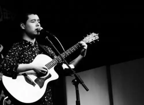 在长微博发出后,马頔又很快发出一条微博,主要是劝道粉丝冷静克制