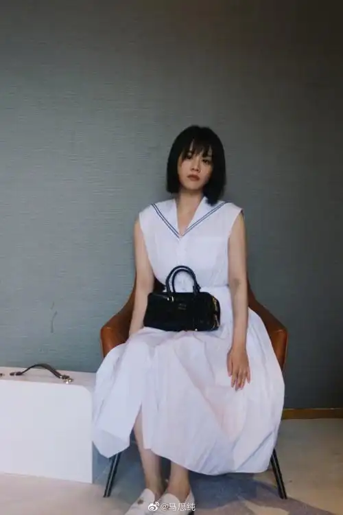 马思纯白色海军领连衣裙##马思纯好伤痛文学##马思纯氧气感随拍好