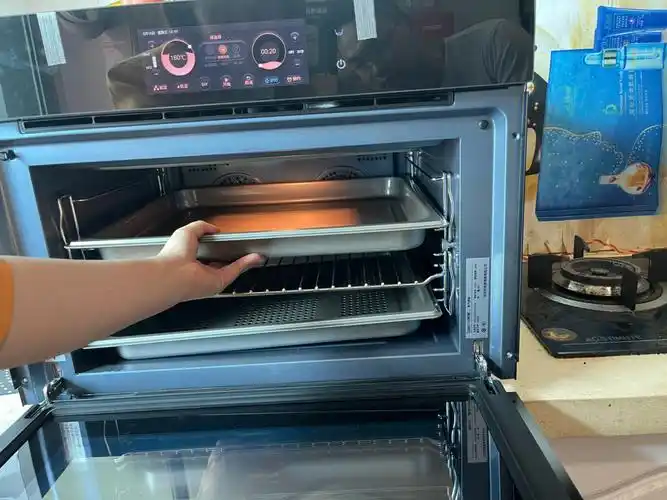 凯度蒸烤集成中心刚收到凯度电器的凯度蒸烤箱一体机,颜值不错,泄果