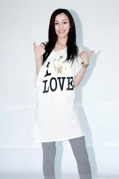 范玮琪母亲因病去世