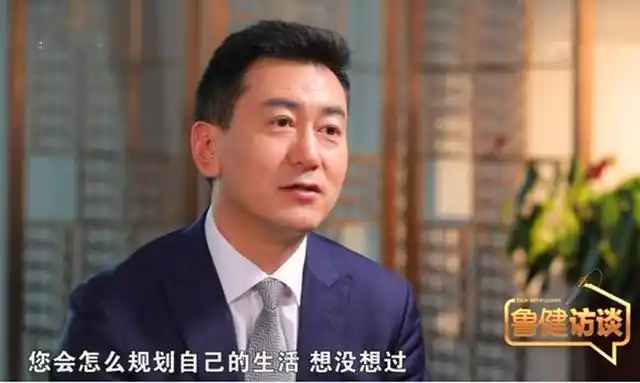 小编的话:近日"央视国际频道"主持人鲁健采访"中国女排主教练"郎平的