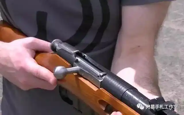 为何莫辛纳甘比98k精度要高?答案就在子弹和枪管上