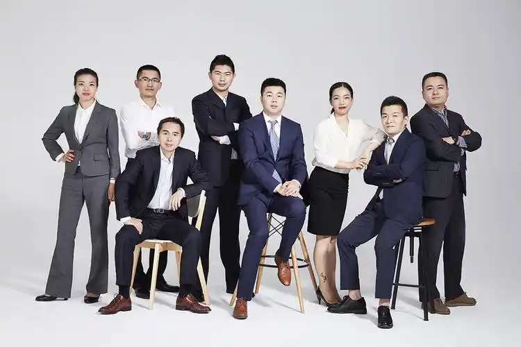 集体照这样拍,瞬间高端大气上档次