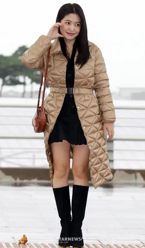 yeri超话90#金艺琳nap fairy#221009 仁川机场出境新闻图