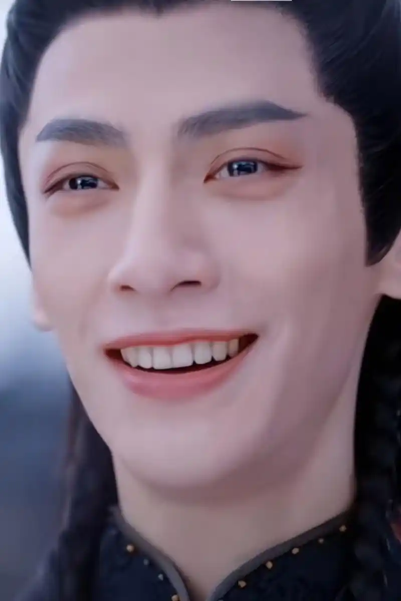 罗云熙的笑最近火了,堪称是笑的模版,是会心一笑,是宠溺无数,是不由