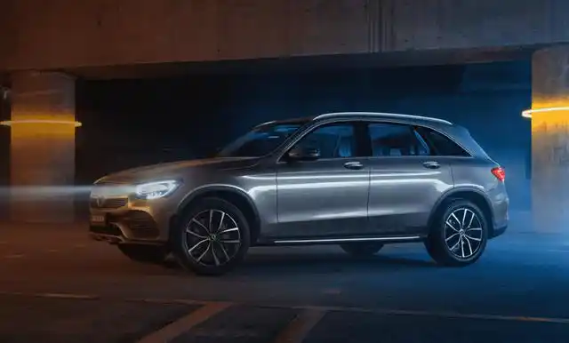 19万起 配置降低!降价2900元?2022款改款奔驰 glc300 l上市
