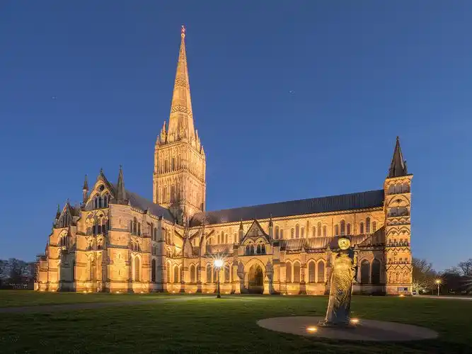 salisbury cathedral viewpoint 1 (march) uk19-070 salisbury