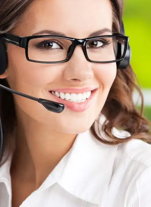 微笑的客服美女高清图片