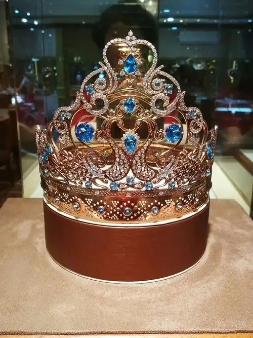 康提宝石博物馆的蓝宝石皇冠