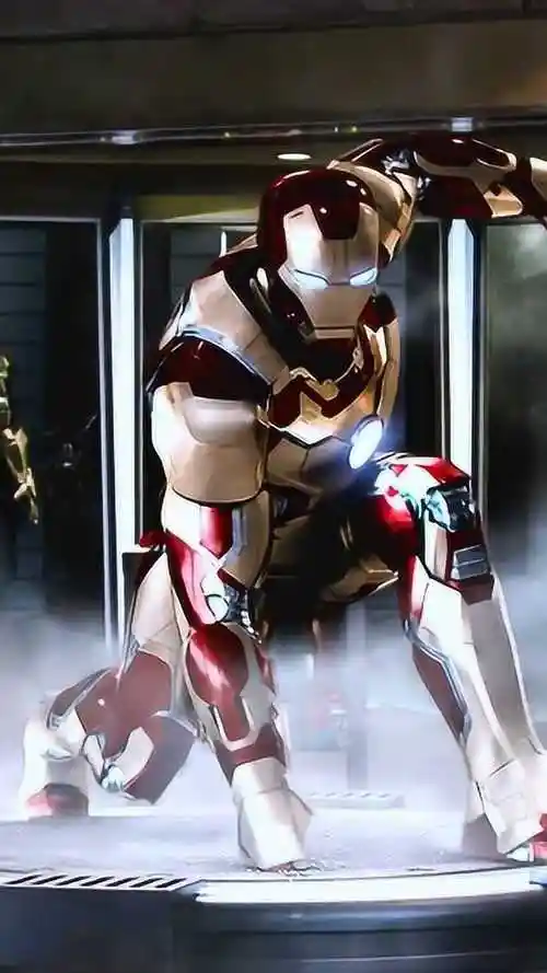 电影钢铁侠纳米战衣没有机械战衣帅赞同吗