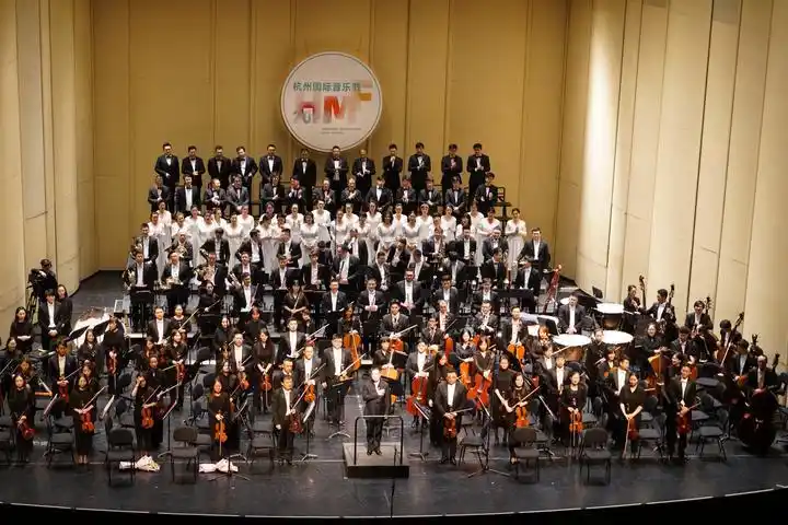 杭州爱乐乐团2020-2021音乐季开幕音乐会举行